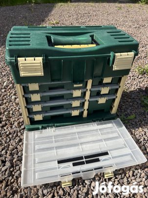 Horgász műcsalik ládával