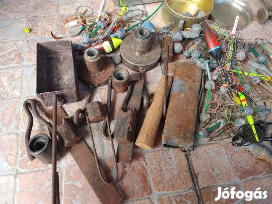 Horgász ólom öntők és horgász cuccok egy tételként
