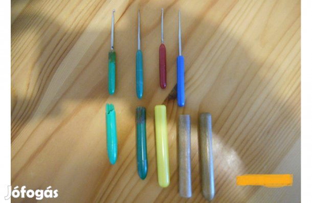 Horgolótű műanyag nyéllel