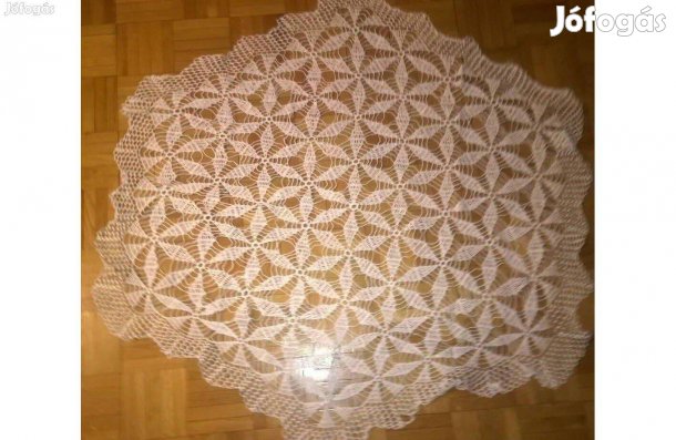 Horgolt asztalterítő eladó