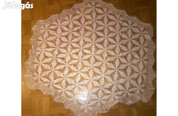 Horgolt asztalterítő eladó