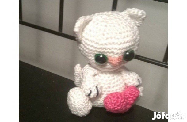 Horgolt cica figura eladó