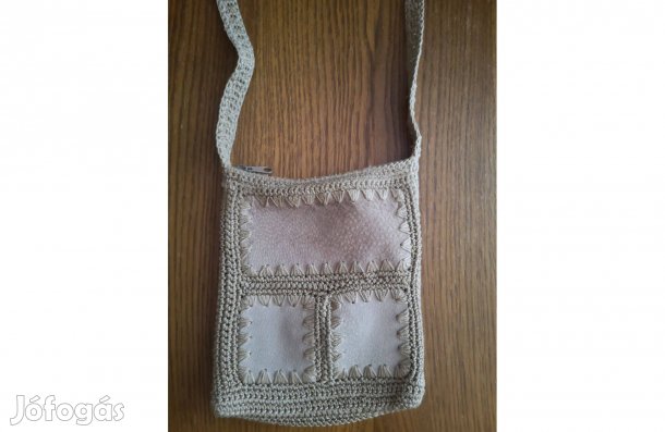 Horgolt crossbody oldaltáska