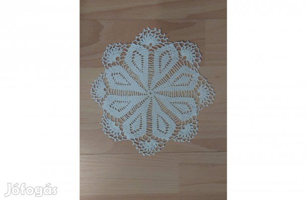 Horgolt csipke, 19 cm átmérő