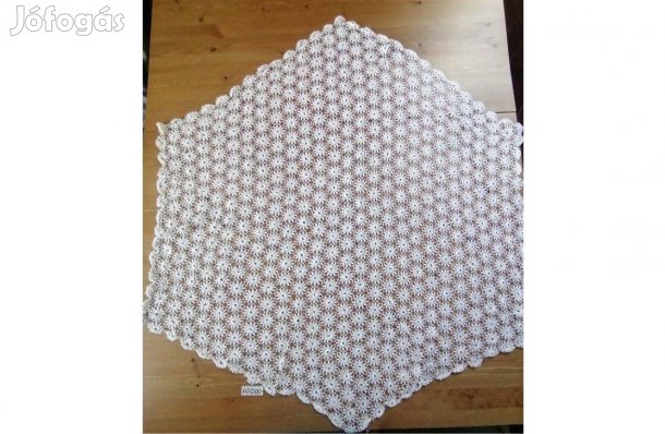 Horgolt csipke terítő, hagyatékból eladó!