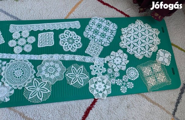 Horgolt csipke terítők