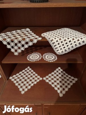 Horgolt csipke terítők egyben (8db)