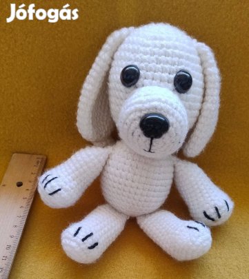 Horgolt fehér kutyus