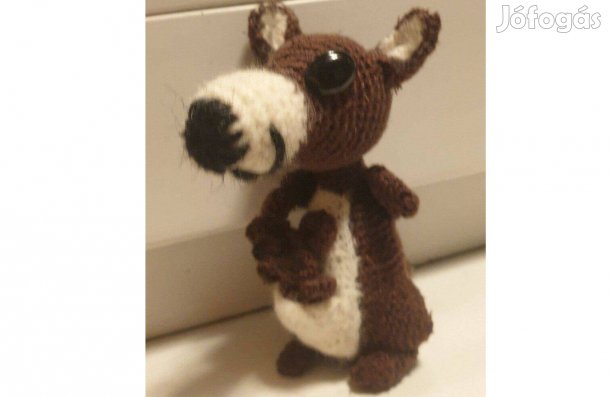 Horgolt kenguru eladó