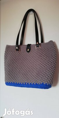 Horgolt kézitáska