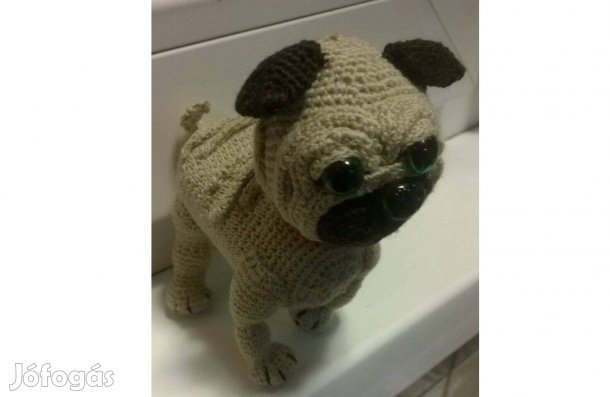 Horgolt mopsz kutya eladó