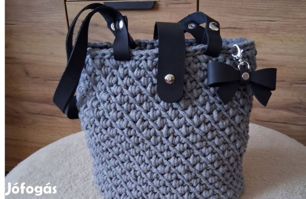 Horgolt női táska