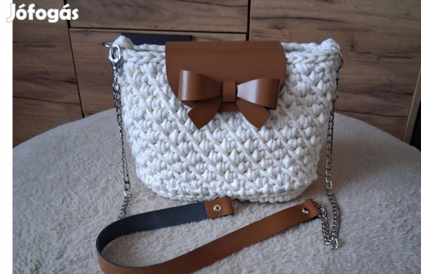 Horgolt női táska