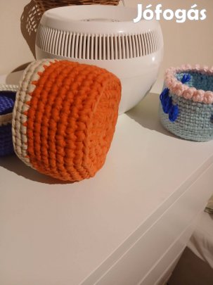 Horgolt tároló kosárka