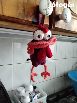 Horgolt vicces állatok (tyúkocska) táskadisznek