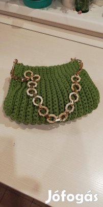 Horgolt zöld alkalmi táska