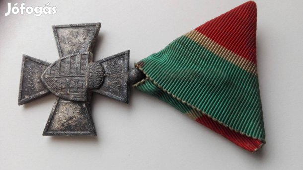 Horthy kitüntetés "Nemzetvédelmi kereszt" eredeti szallag erede