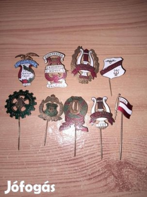 Horthy korabeli dalos jelvények eladóak