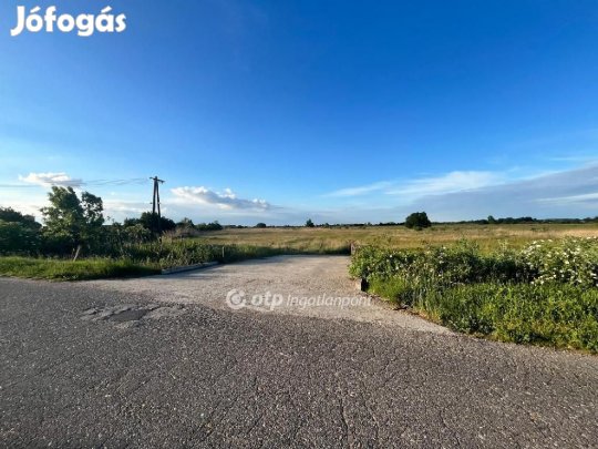 Hortobágyi eladó 28244 nm-es telek