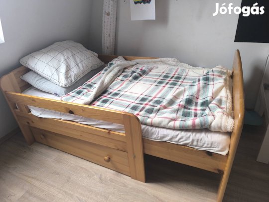 Hosszabbítható gyermek fenyő ágy