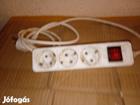 Hosszabbító 3-as 1,5 méteres