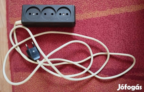 Hosszabbító 3-as 2,5 méteres