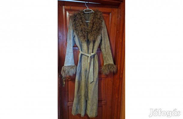Hosszú valódi velúr kabát valódi szőrmével