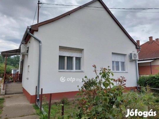 Hosszúpályii 65 nm-es ház eladó