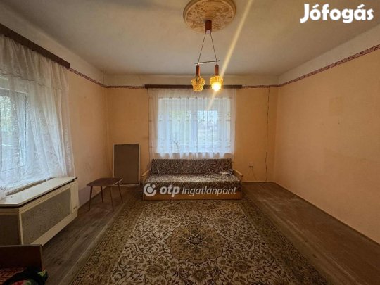 Hosszúpályii 65 nm-es ház eladó