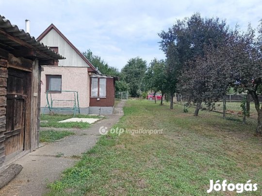Hosszúpályii eladó 21 nm-es ház