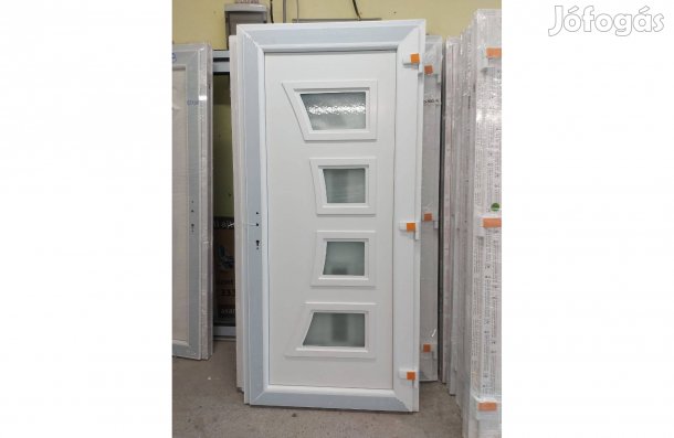 Hőszigetelt kültéri bejárati ajtó Ingyen Szállítva - JAN 98x208 cm