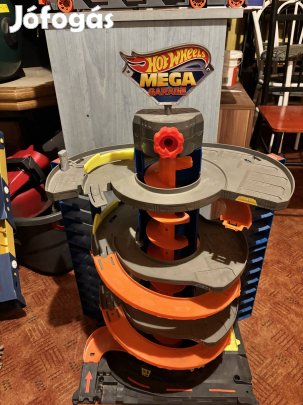 Hőt Wheels Mega garázs