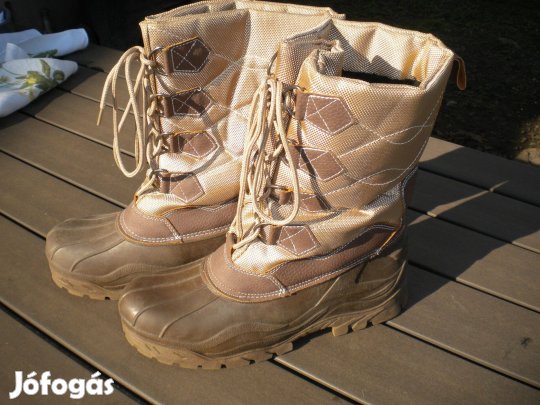 Hótaposó bundabéléses csizma 40-41 méret