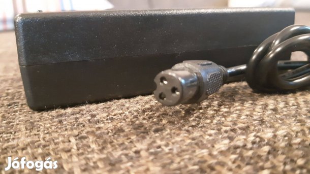 Hoverboard töltő 42V 2A
