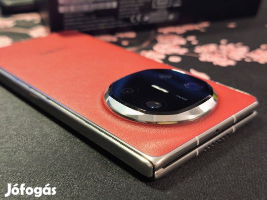 Huawei Mate X6 Universal Red gyönyörű állapotban