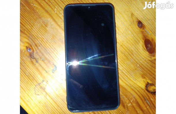 Huawei P30 kártyafüggetlen telefon