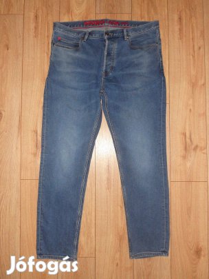 Hugo Boss slim fit farmernadrág (W34/L32-es méret)