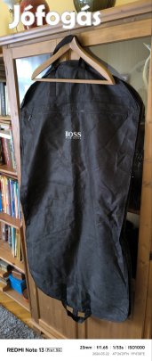 Hugo Boss új öltönytartó zsák . Utánvét