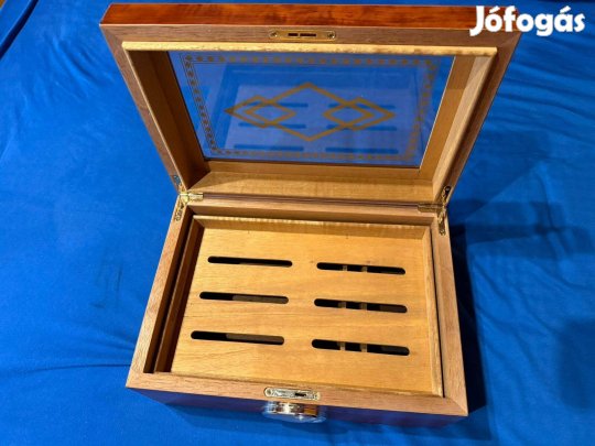 Humidor 80 szivar tárolására