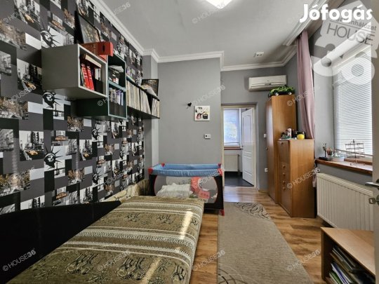 Hunyadivárosban, teljesen felújított családi ház eladó!