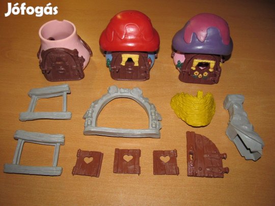 Hupikék Törpikék: Aprajafalva gombaház kiegészítő kupac egyben