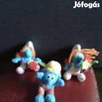 Hupikék törpike plüssfigura törpikék