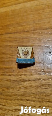 Hűséggel a nép egészségéért kitűző