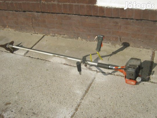 Husqvarna 132 R benzines kétkaros fűkasza