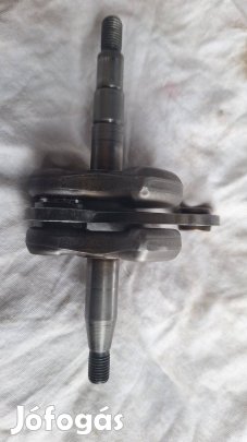 Husqvarna 137 főtengely