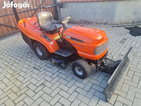 Husqvarna 15lóerős,kawasaki motoros fűnyírótraktor
