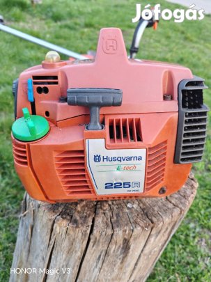 Husqvarna 225R egyenes szárú 2 karos benzines fűkasza bozótvágó 