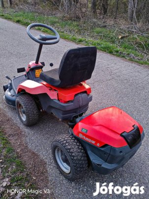 Husqvarna Rider Battery akkumulátoros elektromos fűnyíró traktor 