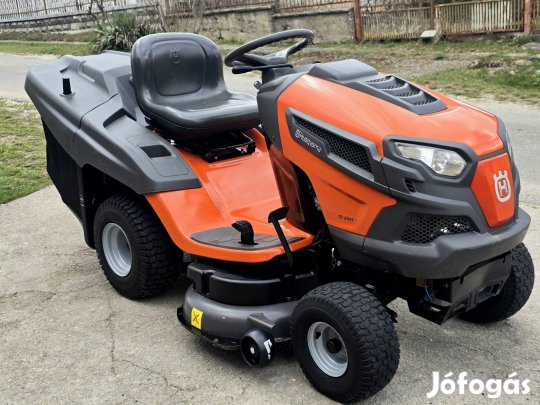 Husqvarna TC-242T V2 Intek 22HP Fűnyíró traktor Fűnyírótraktor