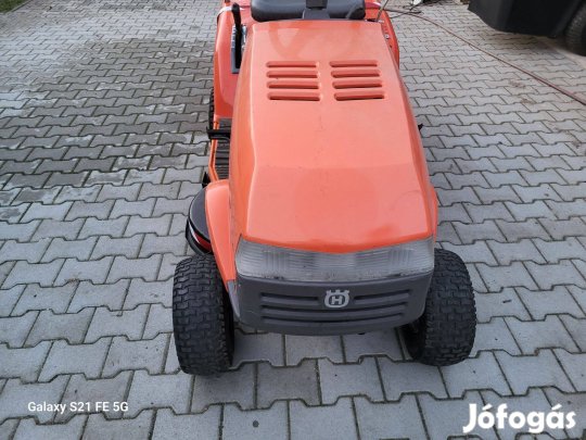 Husqvarna: Briggs motoros - kétkéses - fűgyűjtős fűnyíró traktor